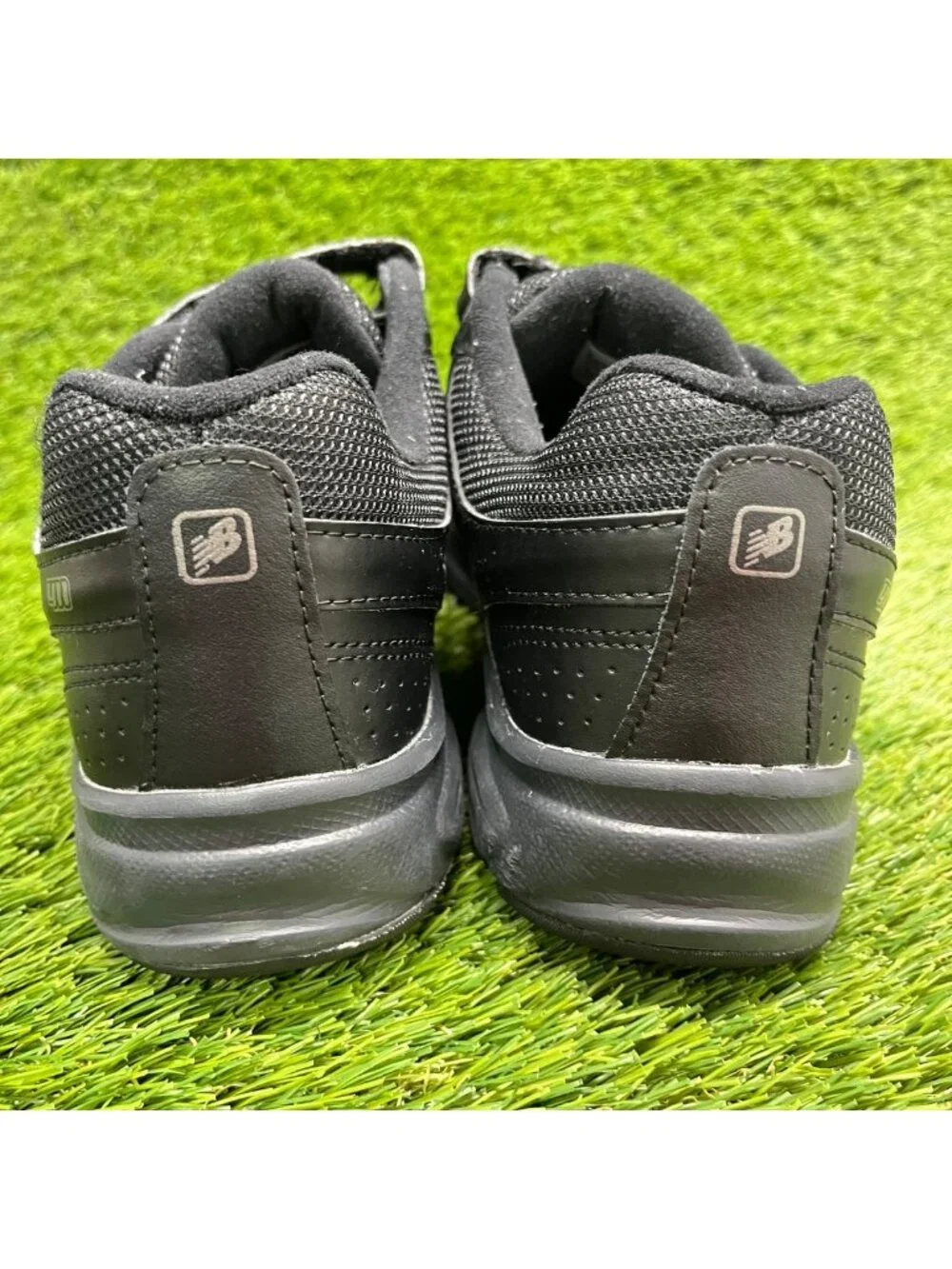 New Balance 411 Mens Size 9 Triple Black Athletic Hook & Loop Shoes Sneakers